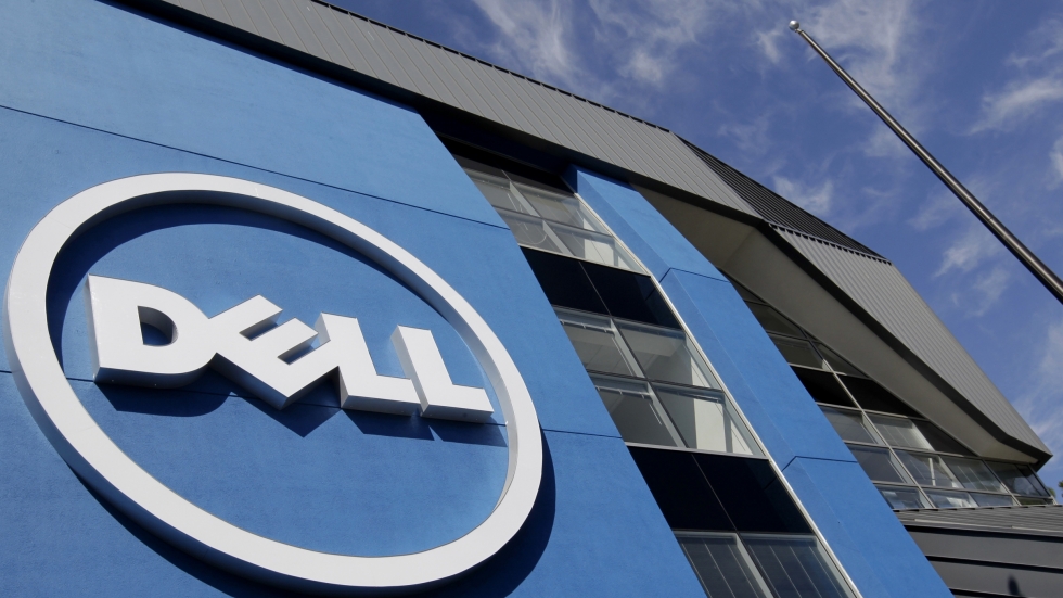 Dell founder stands firm on buyout offer as vote delay mulled